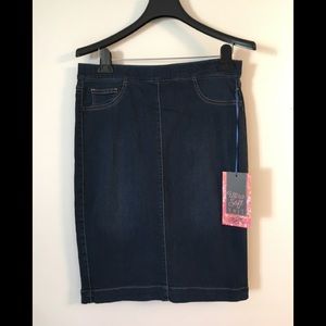 Denim skirt